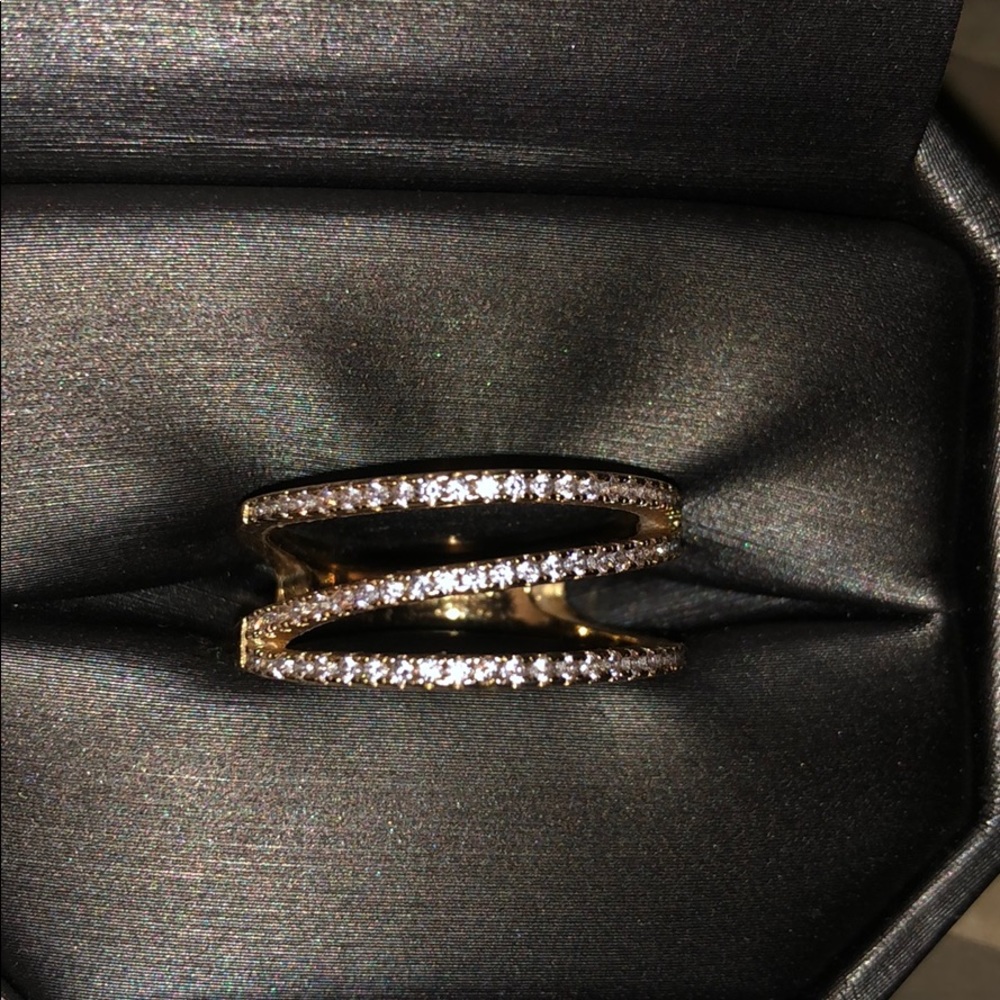 Crossover ring